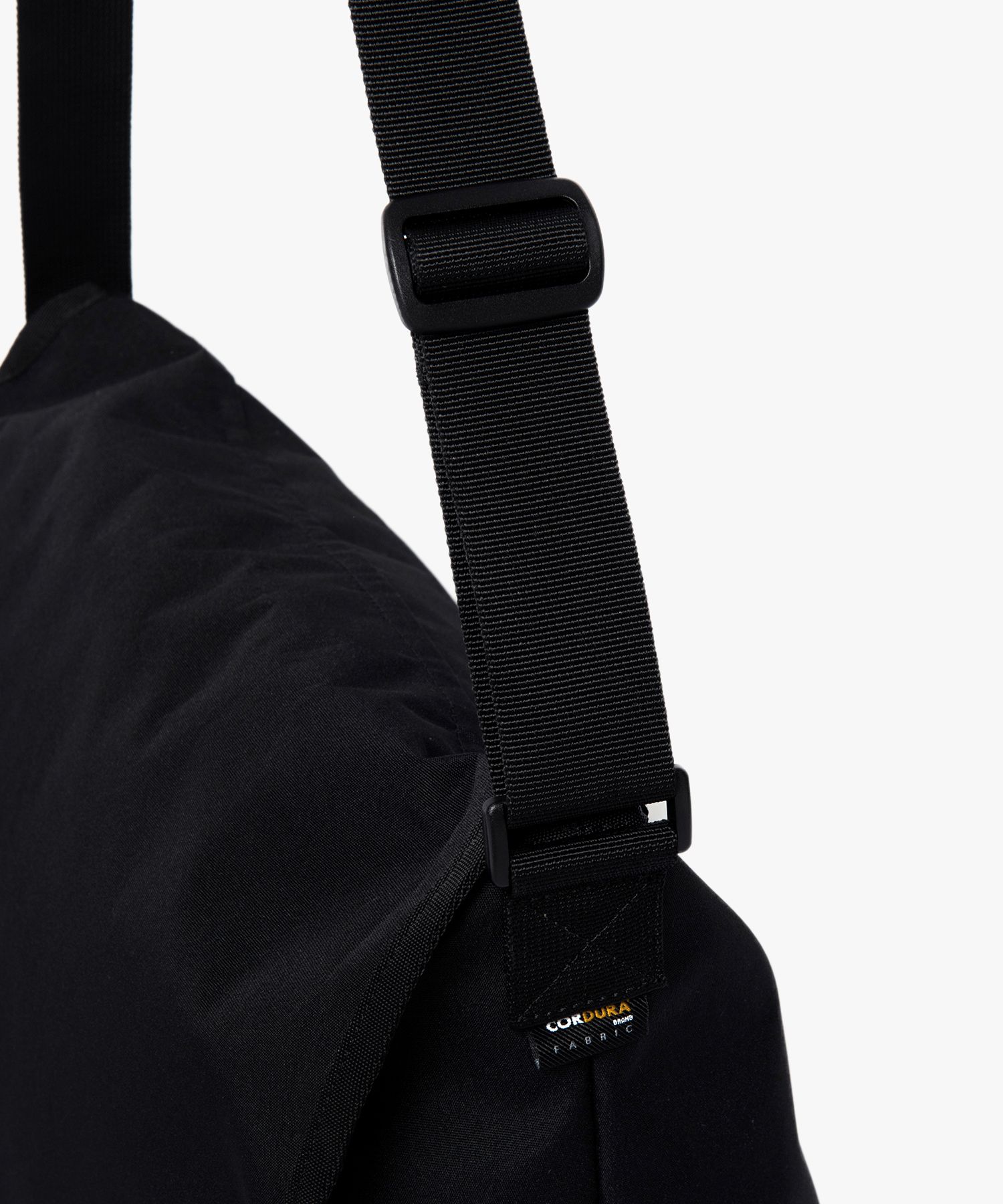 MUSINSA | LMC LMC SYSTEM MESSENGER BAG black
