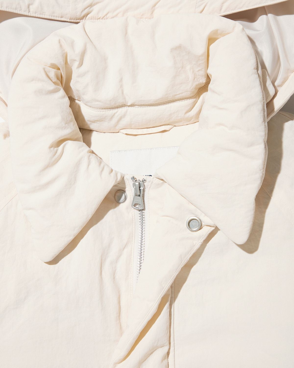 비슬로우(BESLOW) MK3 PUFFER DOWN PALE BEIGE