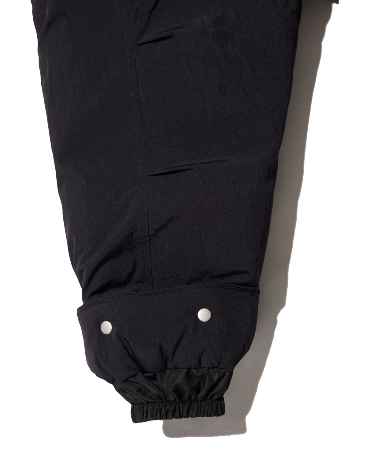 비슬로우(BESLOW) MK3 PUFFER DOWN BLACK