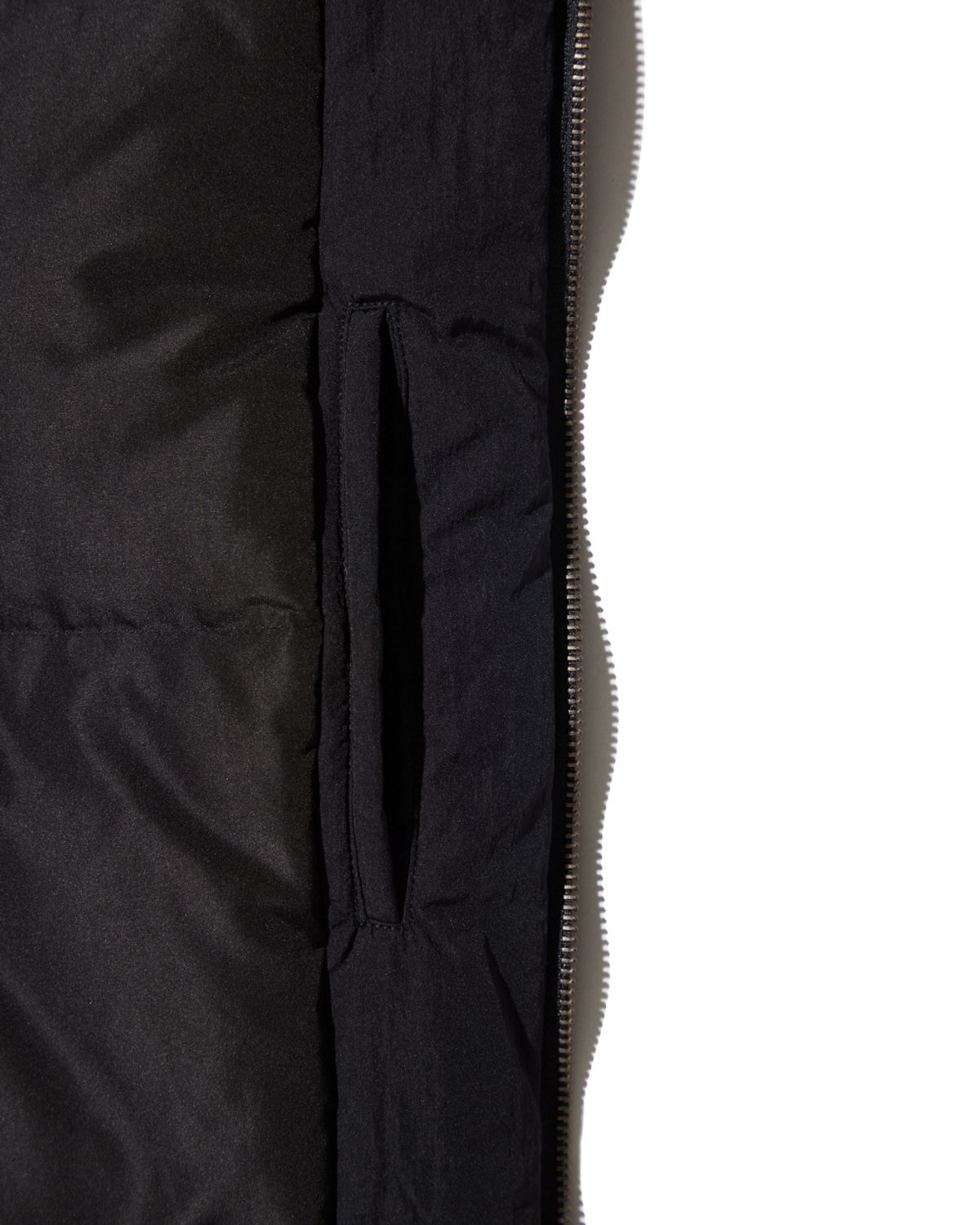 비슬로우(BESLOW) MK3 PUFFER DOWN BLACK