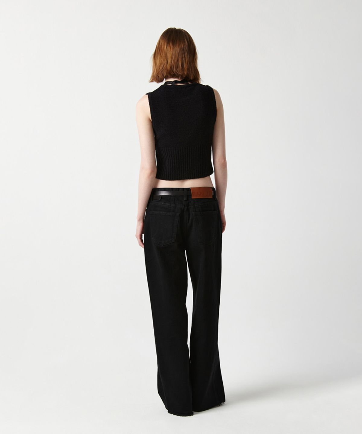 이안조(EAN JO) BOUCLE KNIT SLEEVELESS (BLACK)