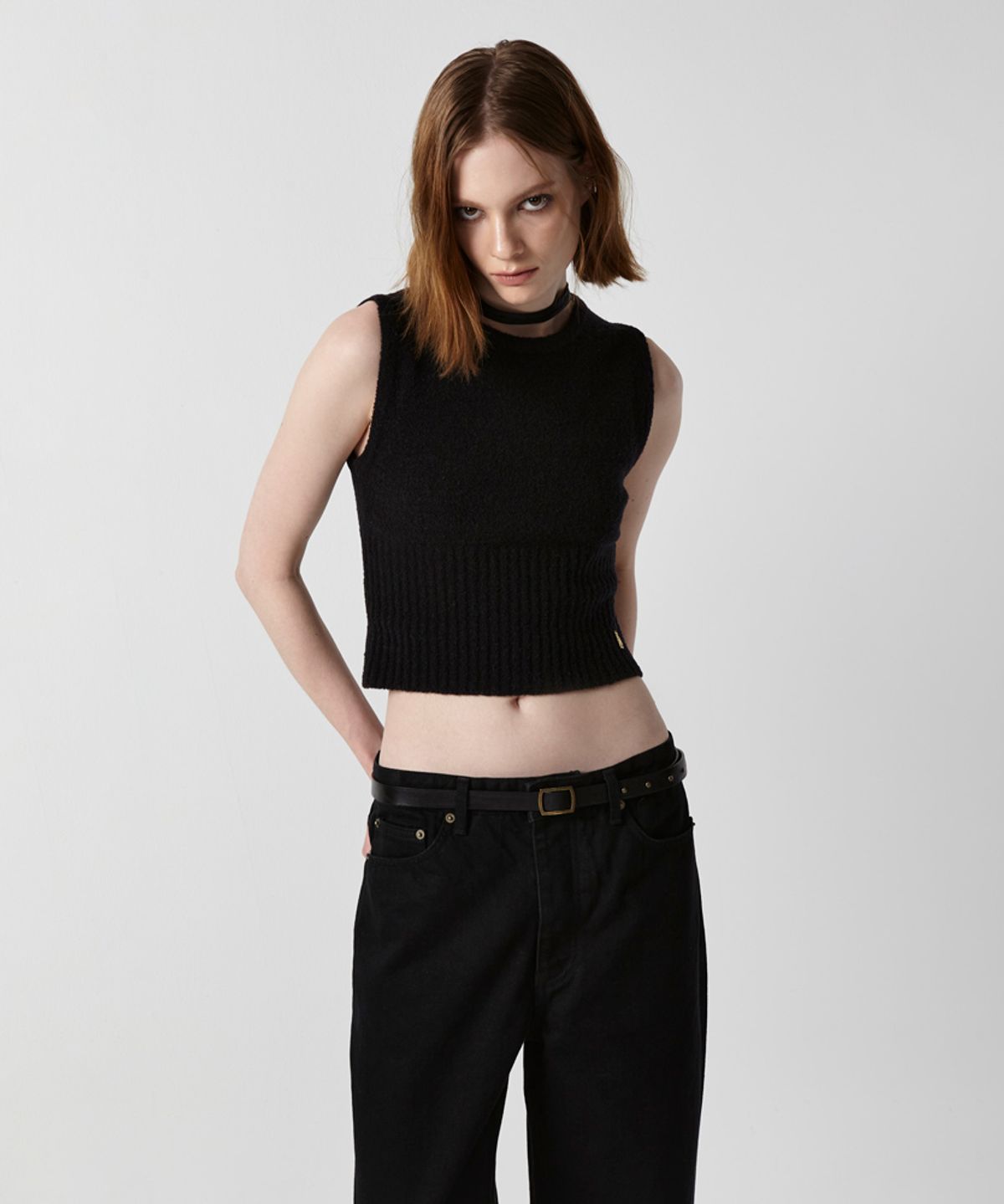 이안조(EAN JO) BOUCLE KNIT SLEEVELESS (BLACK)