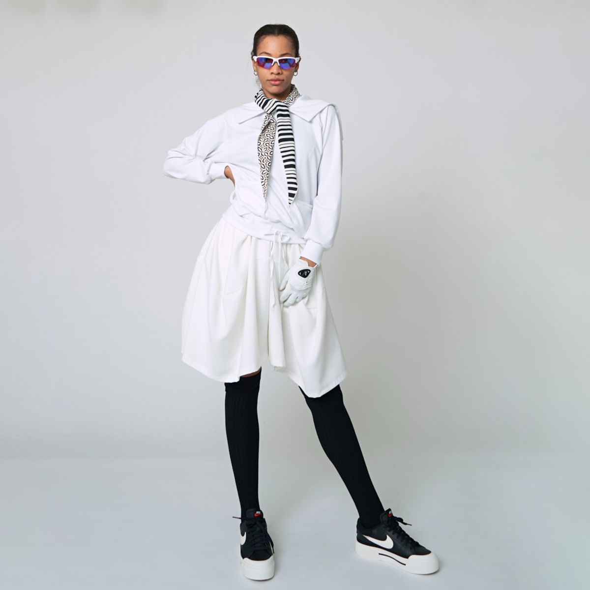 애스플래폼(ATHPLATFORM) AW22AS02 오버 니삭스_블랙