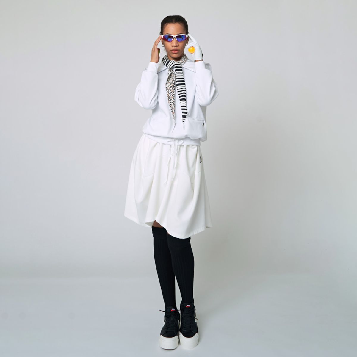애스플래폼(ATHPLATFORM) AW22AS02 오버 니삭스_블랙