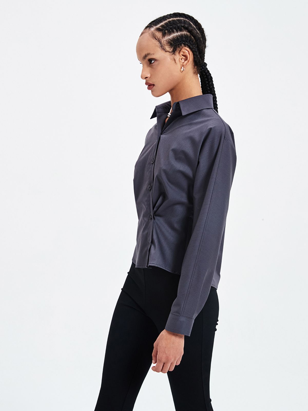 해브레스(HAVELESS) WAIST BUTTON CROPPED SHIRT DARK GREY