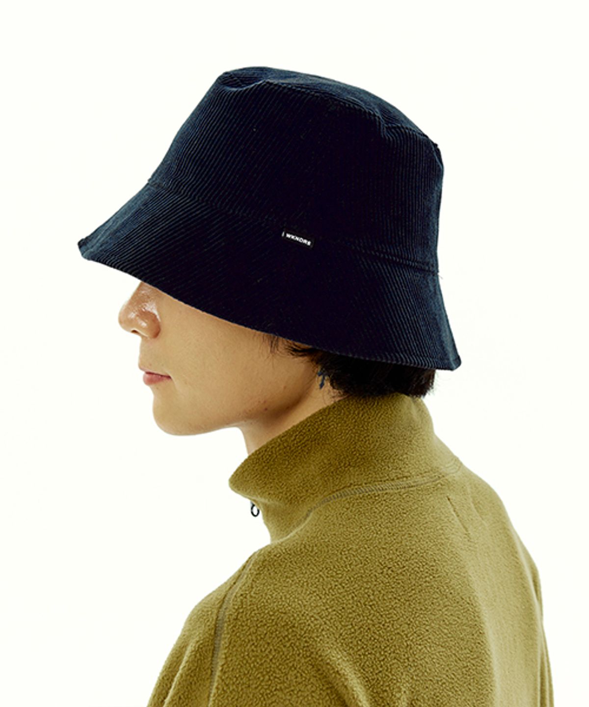 위캔더스(WKNDRS) REVERSIBLE CORDUROY BUCKET HAT (NAVY)