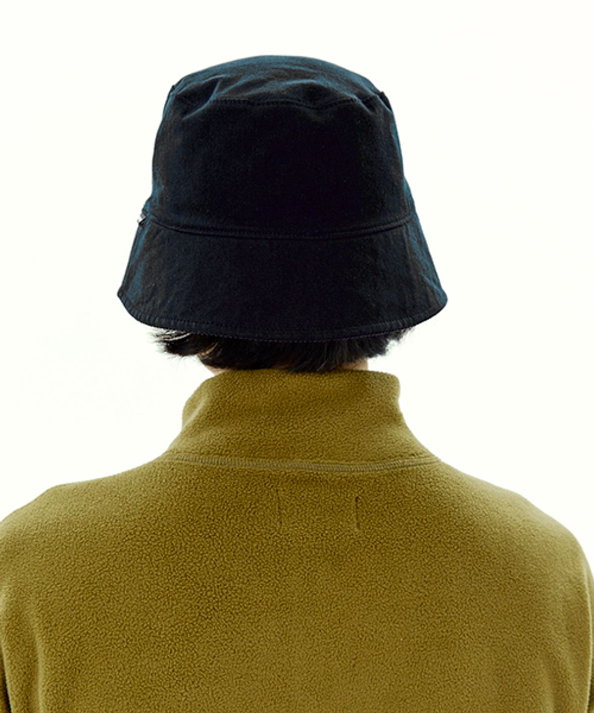 위캔더스(WKNDRS) REVERSIBLE CORDUROY BUCKET HAT (NAVY)