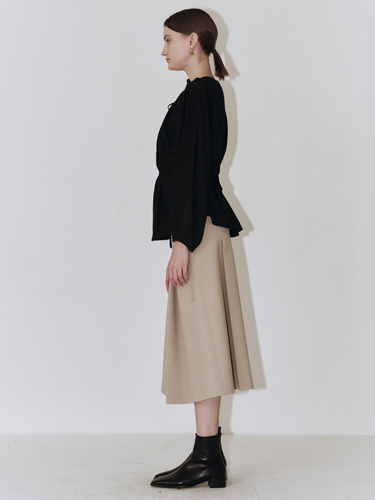 플로우먼(FLOWOMEN) Ribbon Pleats Blouse_Black