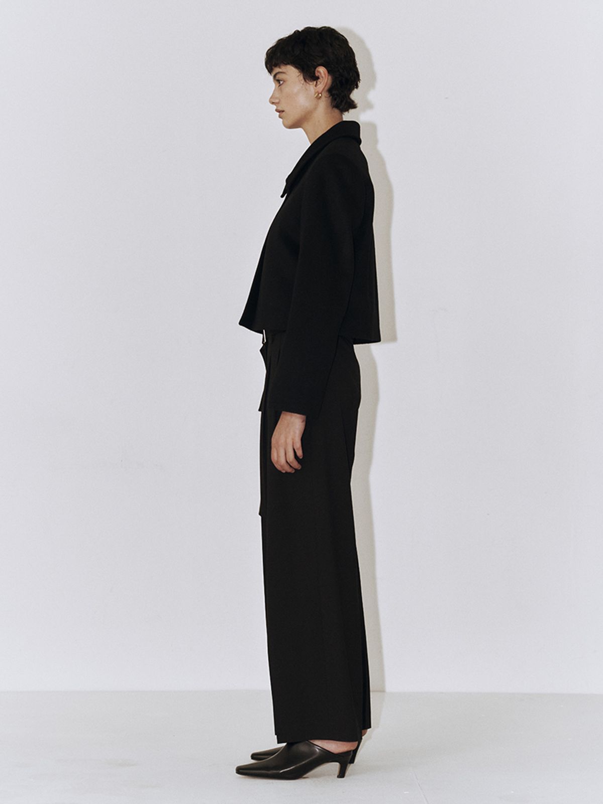 플로우먼(FLOWOMEN) Semi Low-rise Belted Trousers_Black