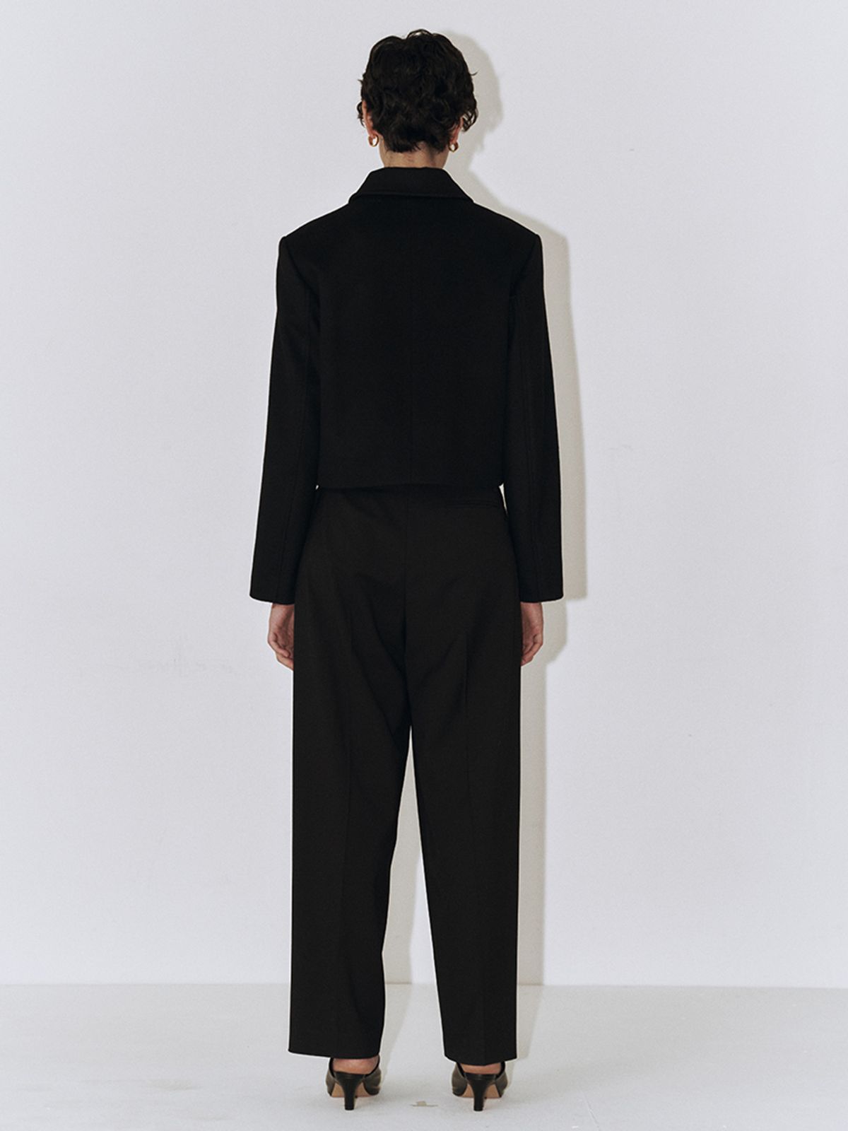 플로우먼(FLOWOMEN) Semi Low-rise Belted Trousers_Black