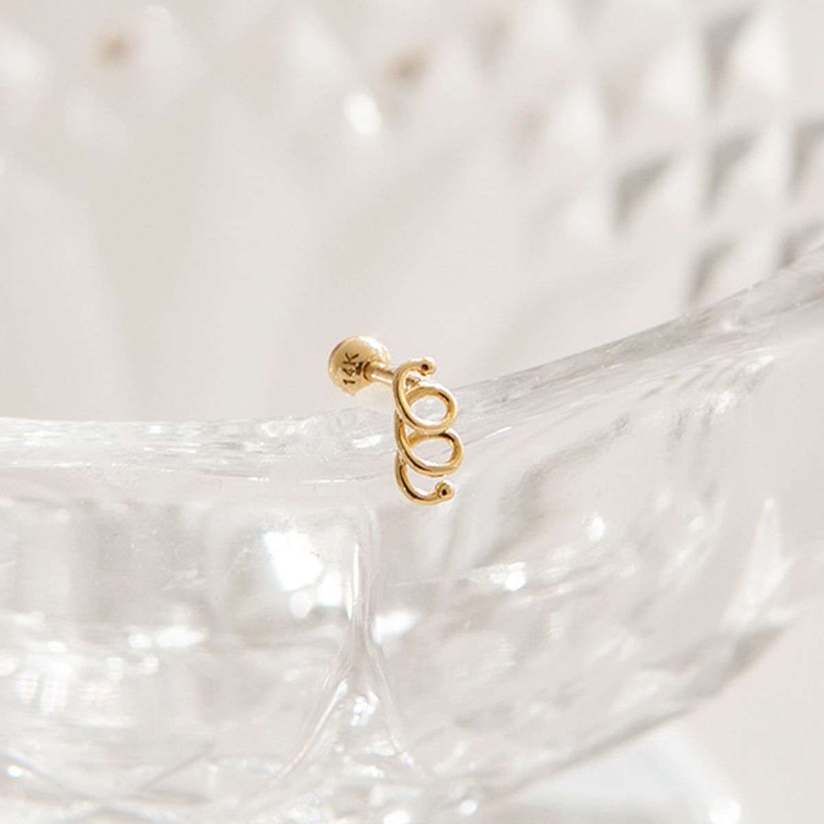 룬느(LUNNE) 14k 트위스트 라인 피어싱 (14k골드)(바두께1mm) #PIB04