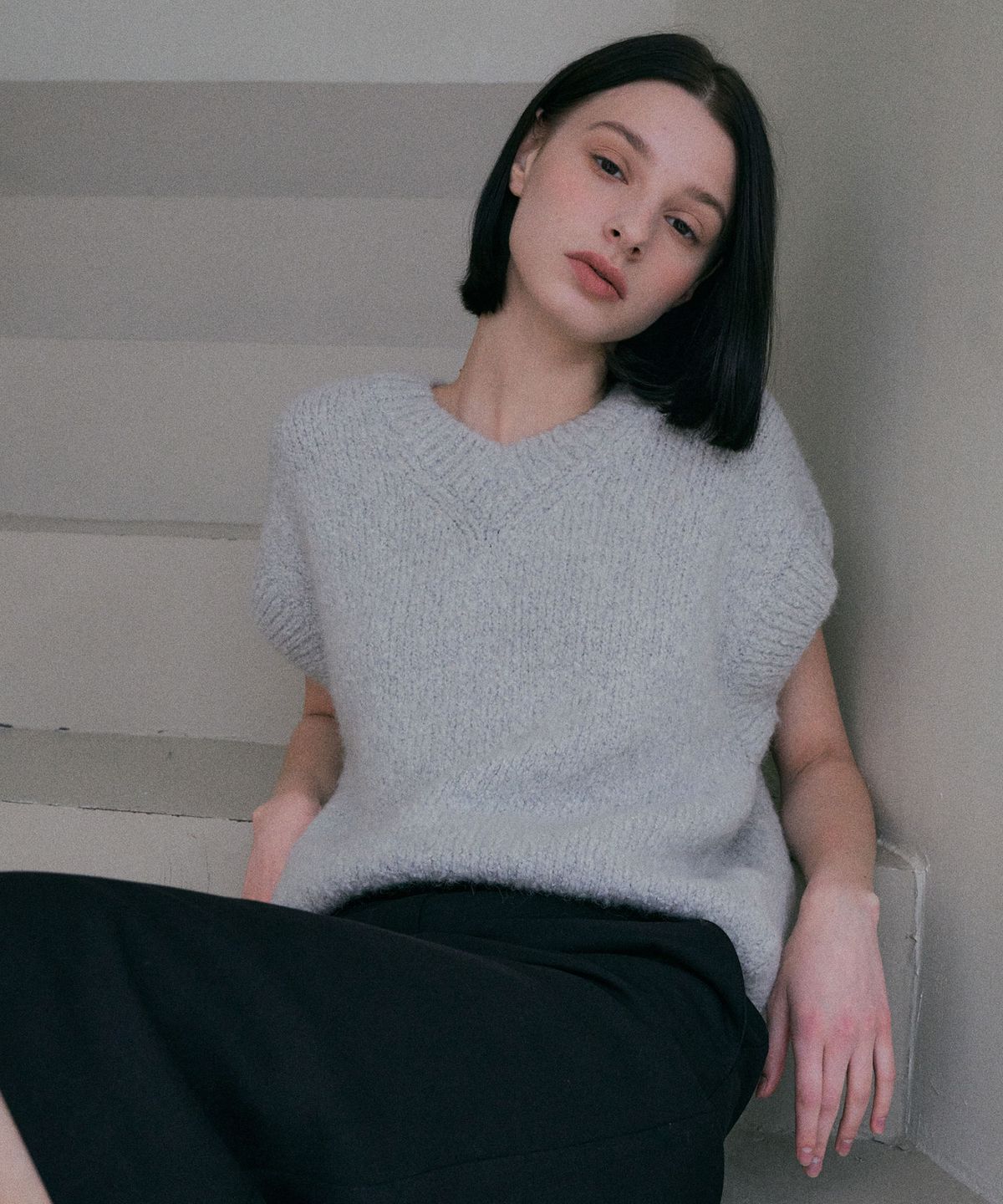 링서울(LINGSEOUL) alpaca V-neck knit vest-grey