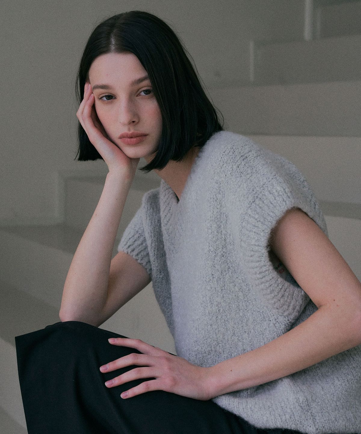 링서울(LINGSEOUL) alpaca V-neck knit vest-grey