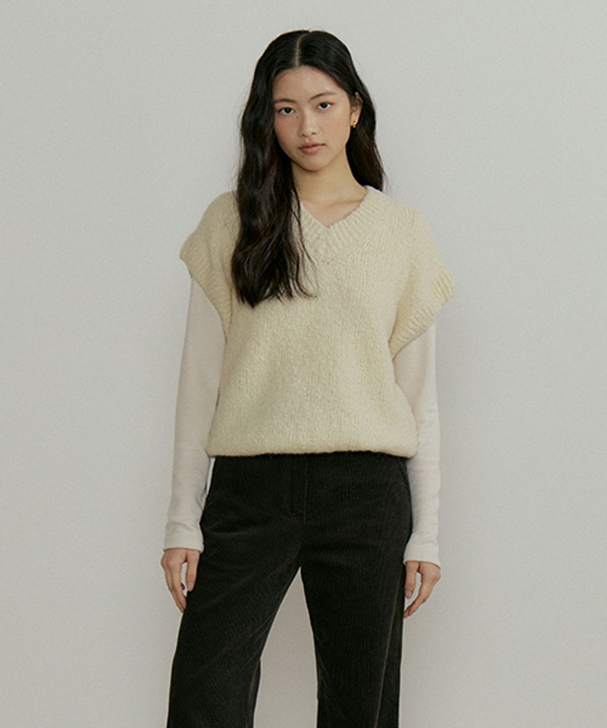 링서울(LINGSEOUL) alpaca v-neck knit vest-cream