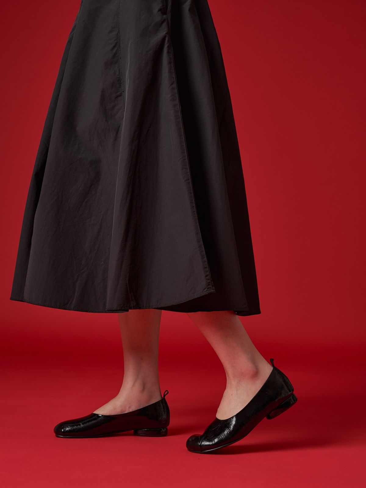 쥬다르(JEU DART) pretty wrikle round flat black