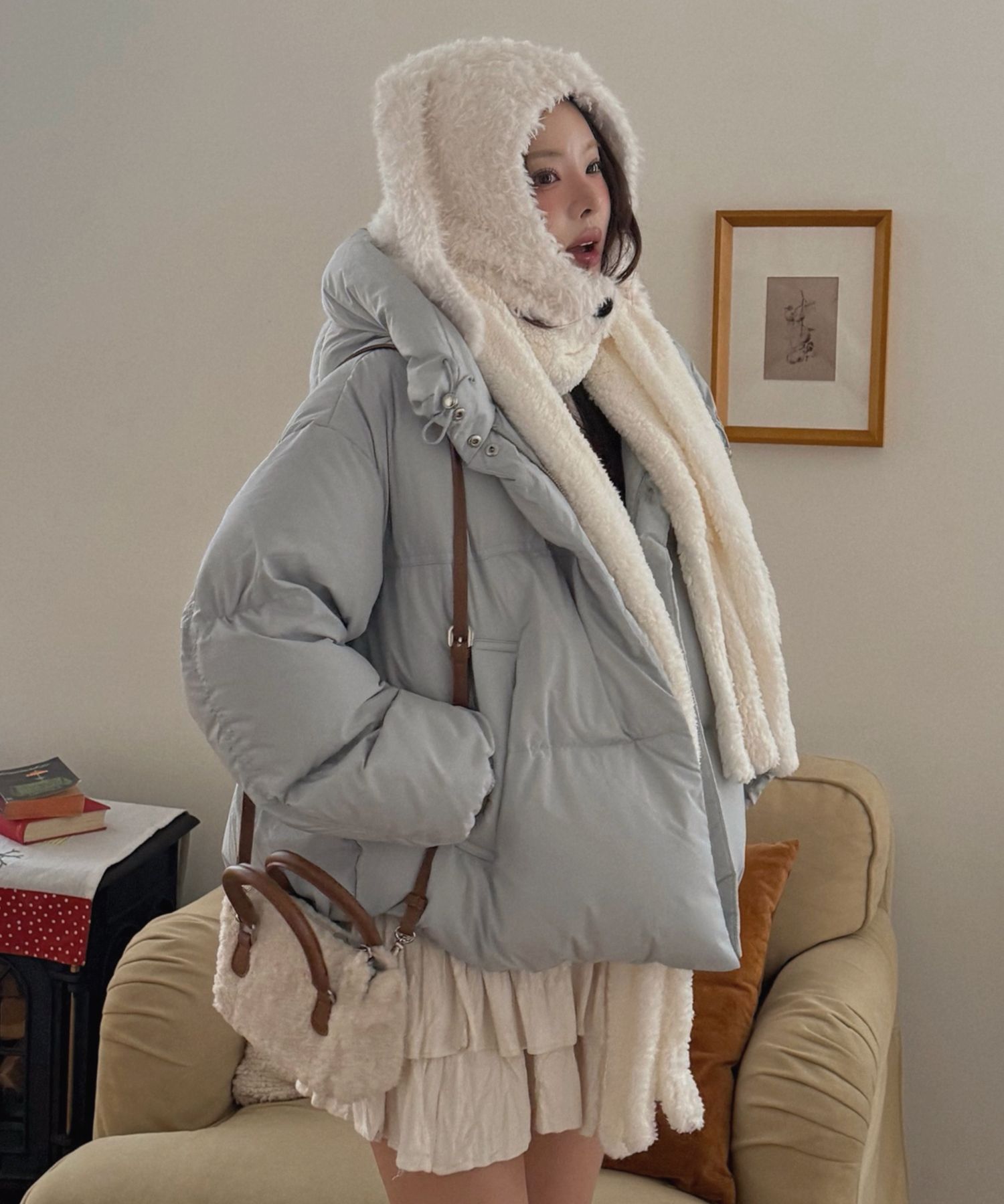 MUSINSA公式 | FALLETT Boucle Pocket Scarf Ivory