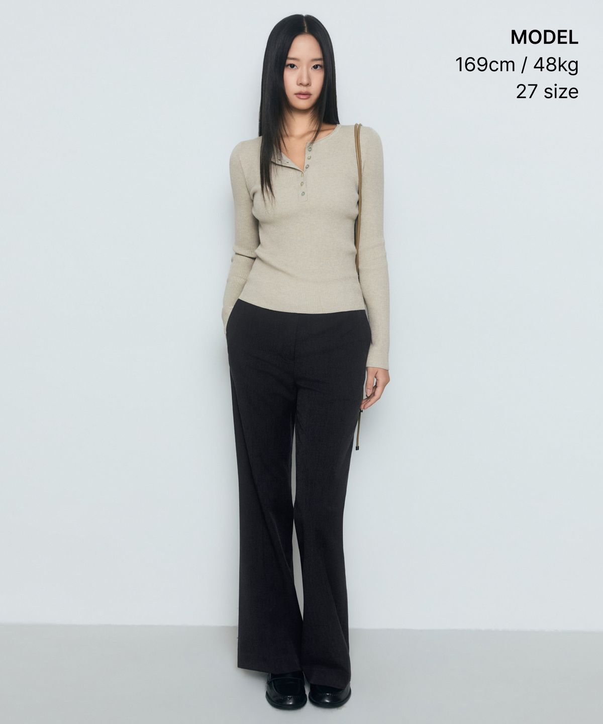무신사 스탠다드 우먼(MUSINSA STANDARD WOMAN) 우먼즈 세미 부츠 컷 히든 밴딩 슬랙스 [차콜 그레이]