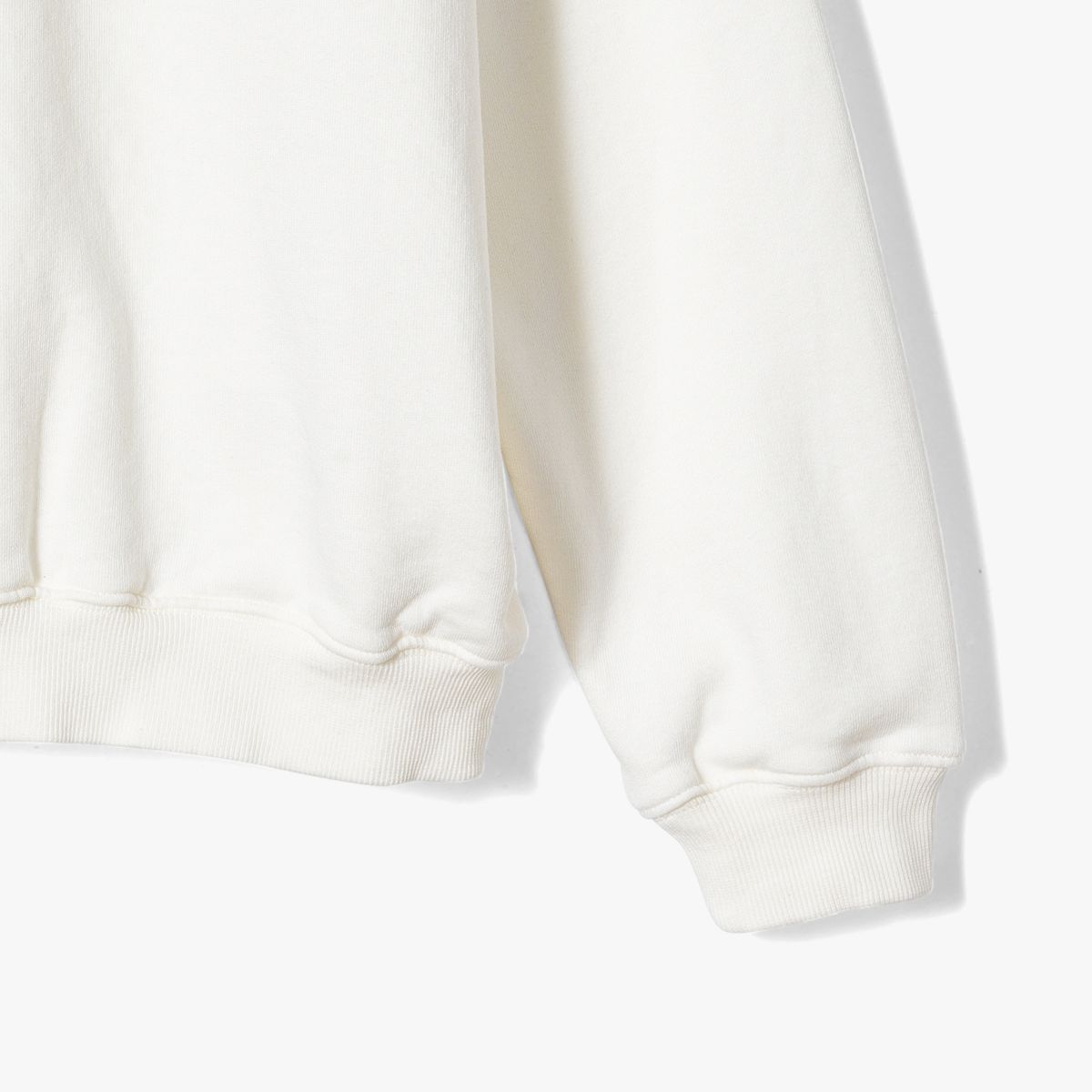 이스트 하버 서플러스(EAST HARBOUR SURPLUS) 로고 프린트 워시드 스웻셔츠 오프 화이트 / BEATLES 56