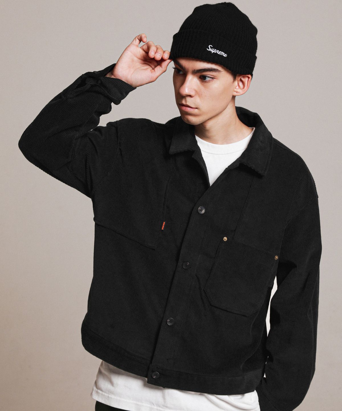 스테이지 네임(STAGE NAME) 스퀘어 코듀로이 오버핏 트러커 자켓_블랙