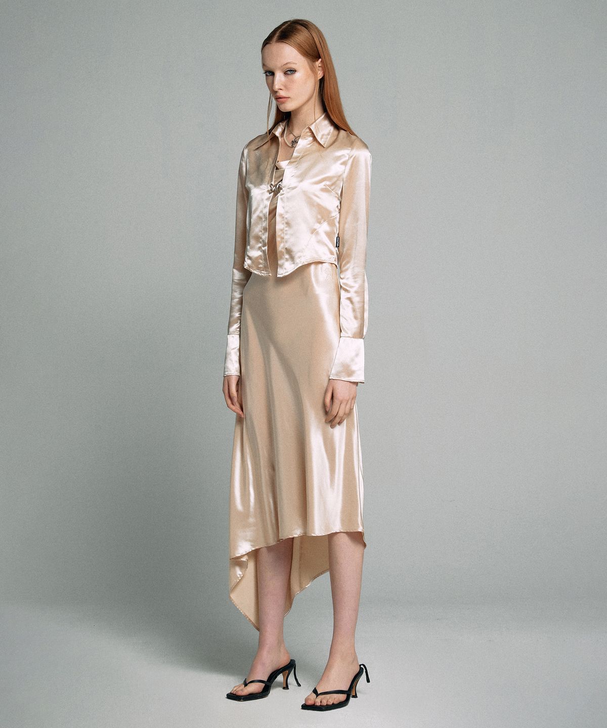 스컬프터(SCULPTOR) Glossy Satin Shirt Pale Beige