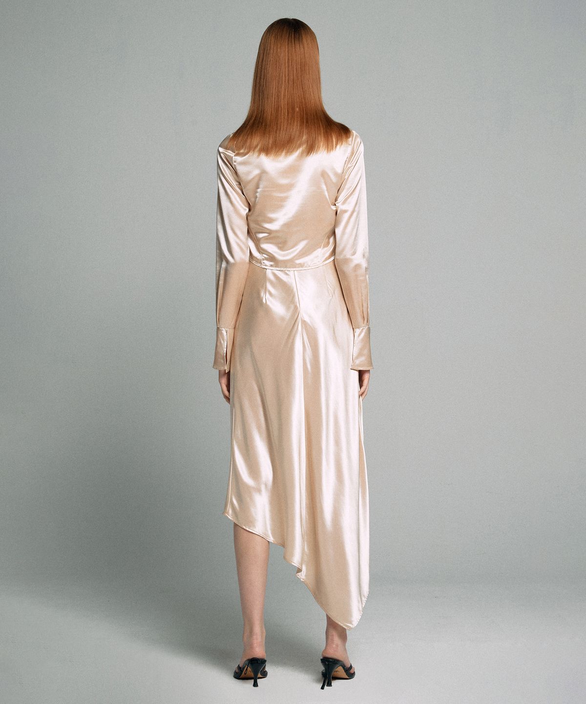 스컬프터(SCULPTOR) Glossy Satin Shirt Pale Beige