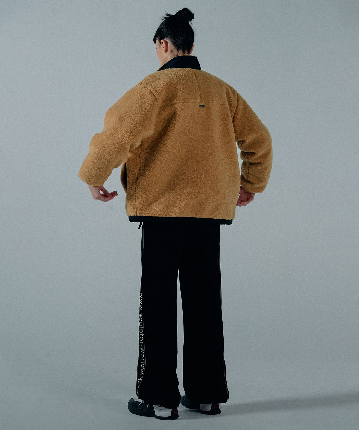 스컬프터(SCULPTOR) Fluffy Sherpa Jacket Butter