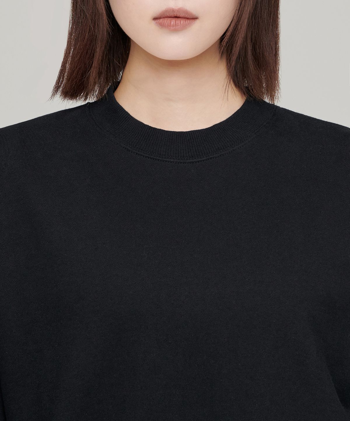 무신사 스탠다드 우먼(MUSINSA STANDARD WOMAN) 우먼즈 배기 슬리브 스웨트셔츠 [블랙]