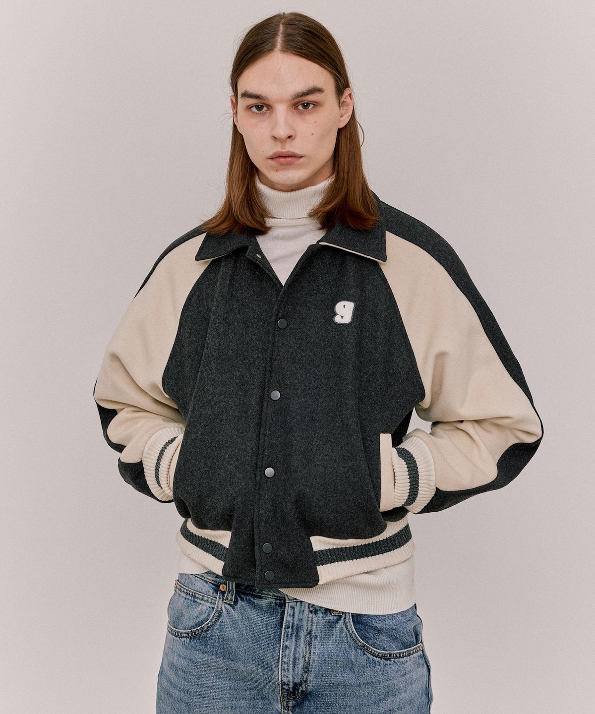 그리미(GREEMY) LOVE HEART VARSITY JACKET - CHARCOAL