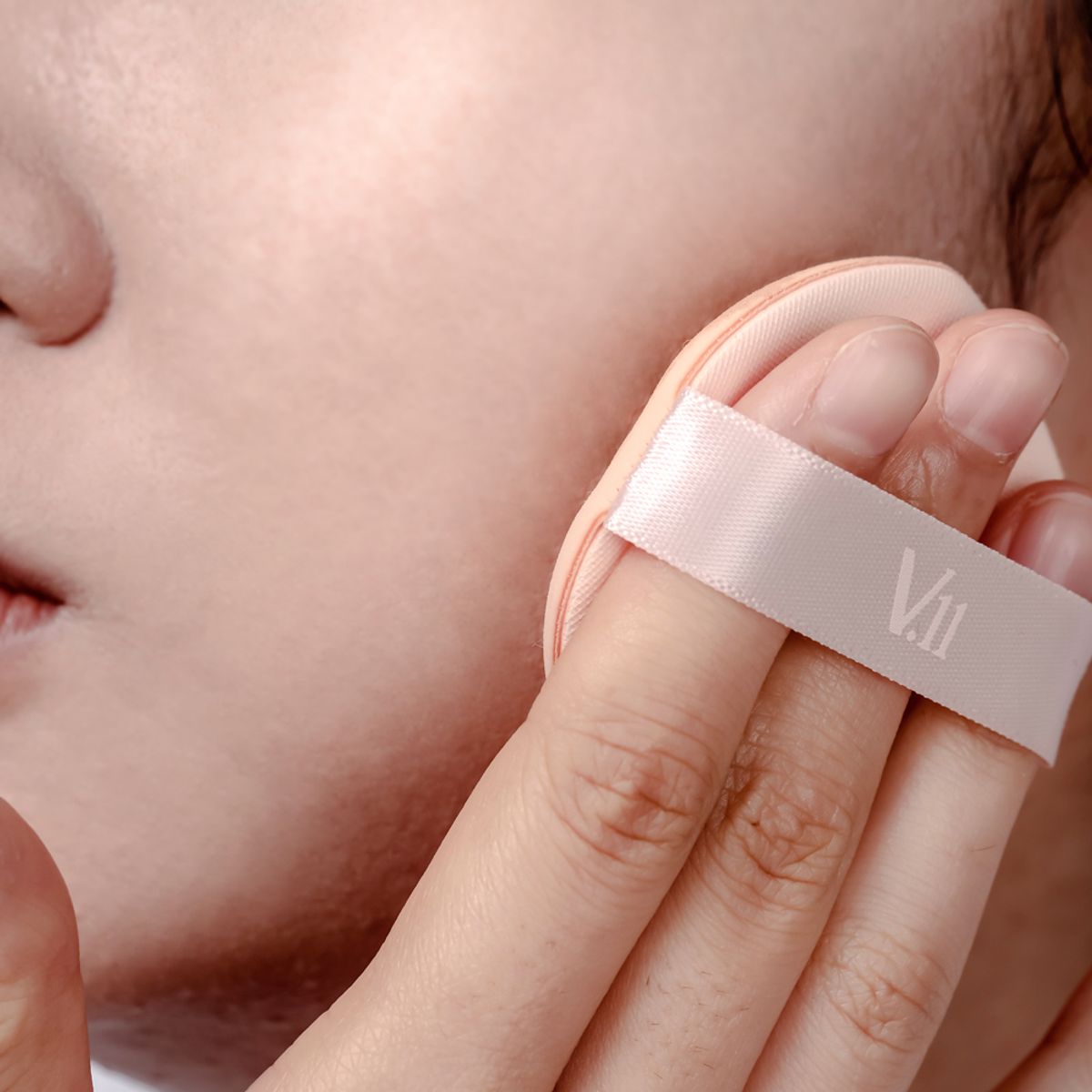 빌라쥬11팩토리(VILLAGE11FACTORY) 롱 래스팅 벨벳 쿠션 15g SPF 50+ PA+++