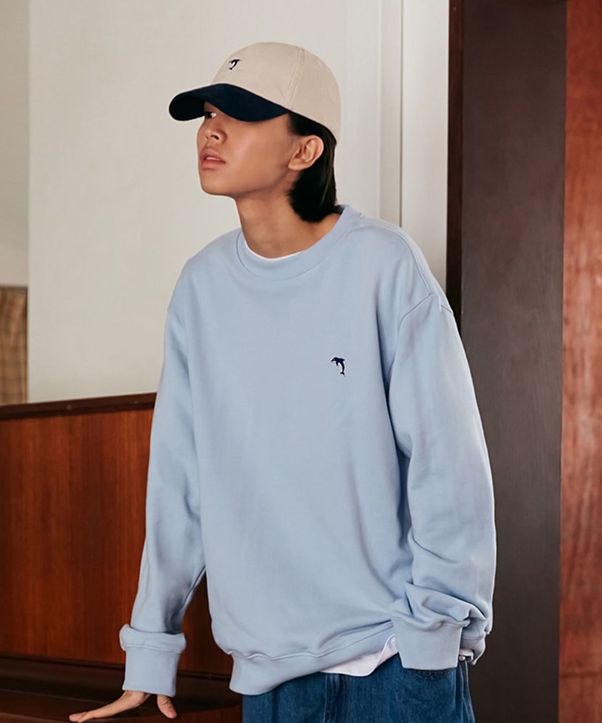 돌핀웨이브어패럴(DOLPHIN WAVE APPAREL) 돌고래 와펜 맨투맨 라이트블루