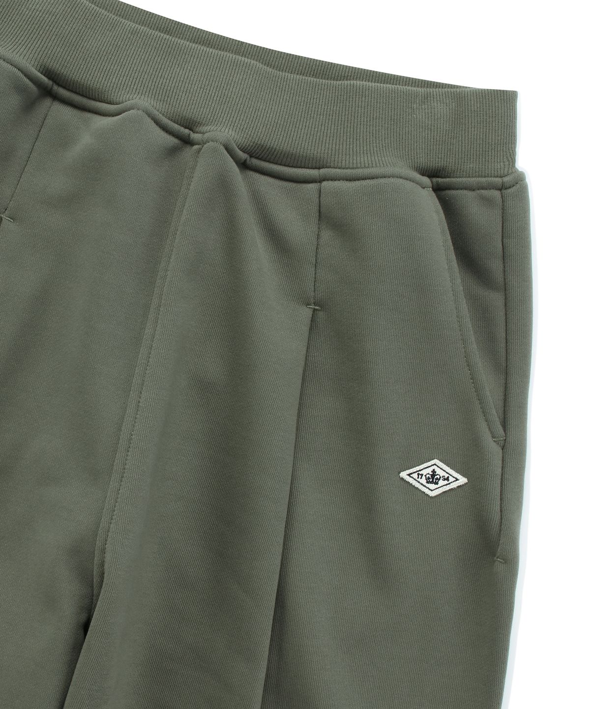 컬럼비아 유니버시티(COLUMBIA UNIVERSITY) 1754 CROWN WIDE FIT PINTUCK SWEAT PANTS 카키