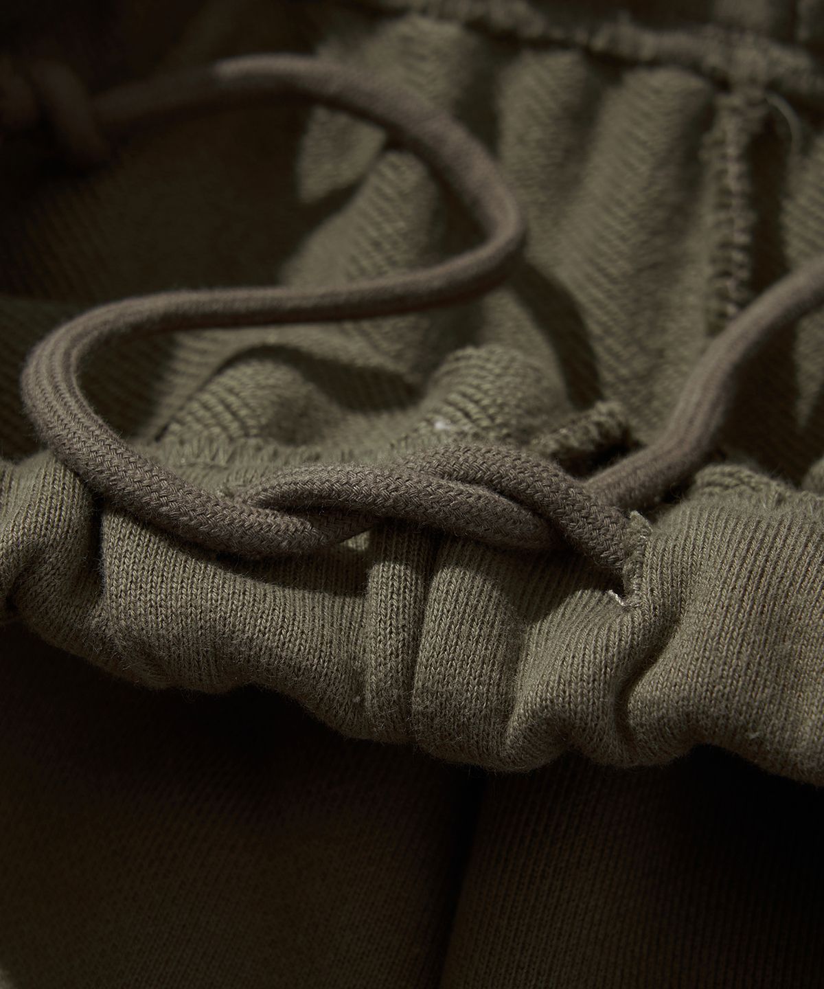 리베레(LIBERE) W.L SWEATPANTS / KHAKI