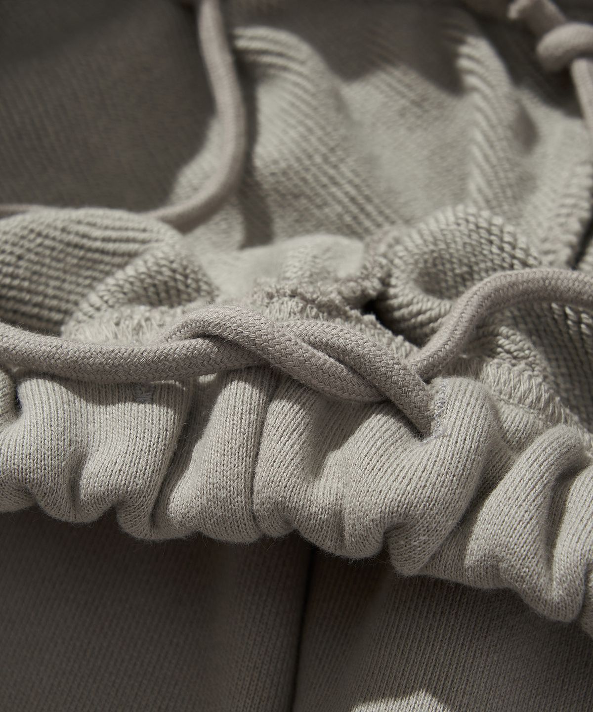 리베레(LIBERE) H LOGO SWEATPANTS / STORMDUST