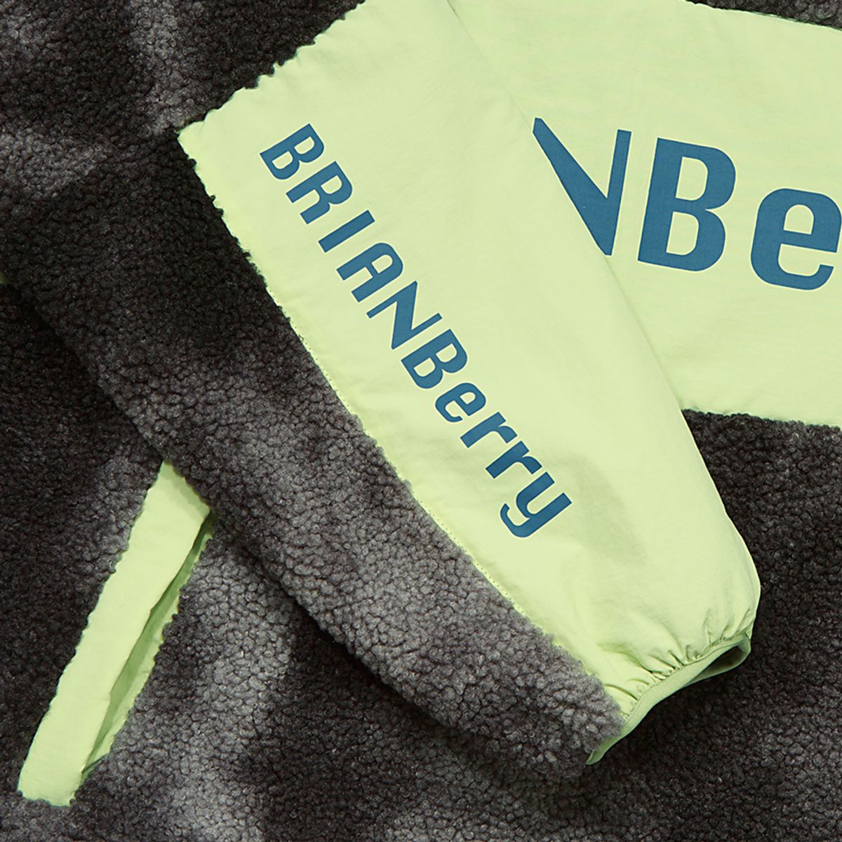 브라이언베리(BRIAN BERRY) ZERAH FLEECE ZIP-UP_BLACK