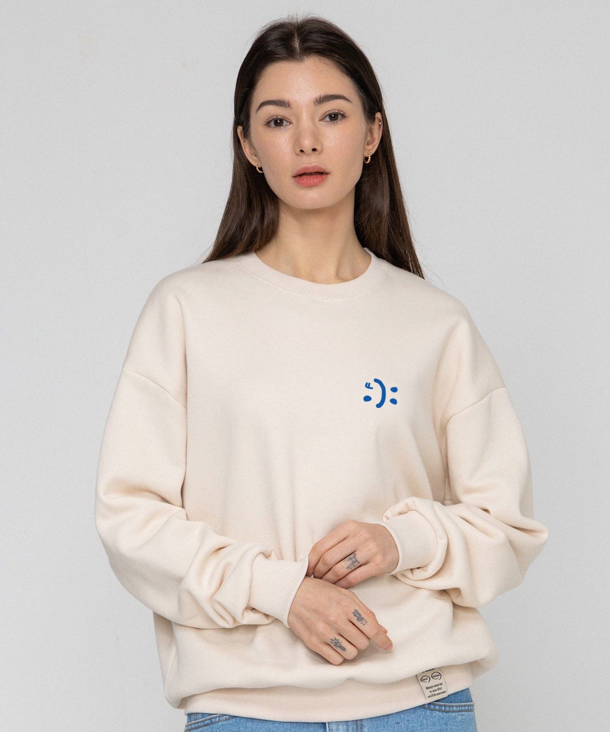 그레이버(GRAVER) [UNISEX]스몰 더블 드로잉스마일 맨투맨_크림