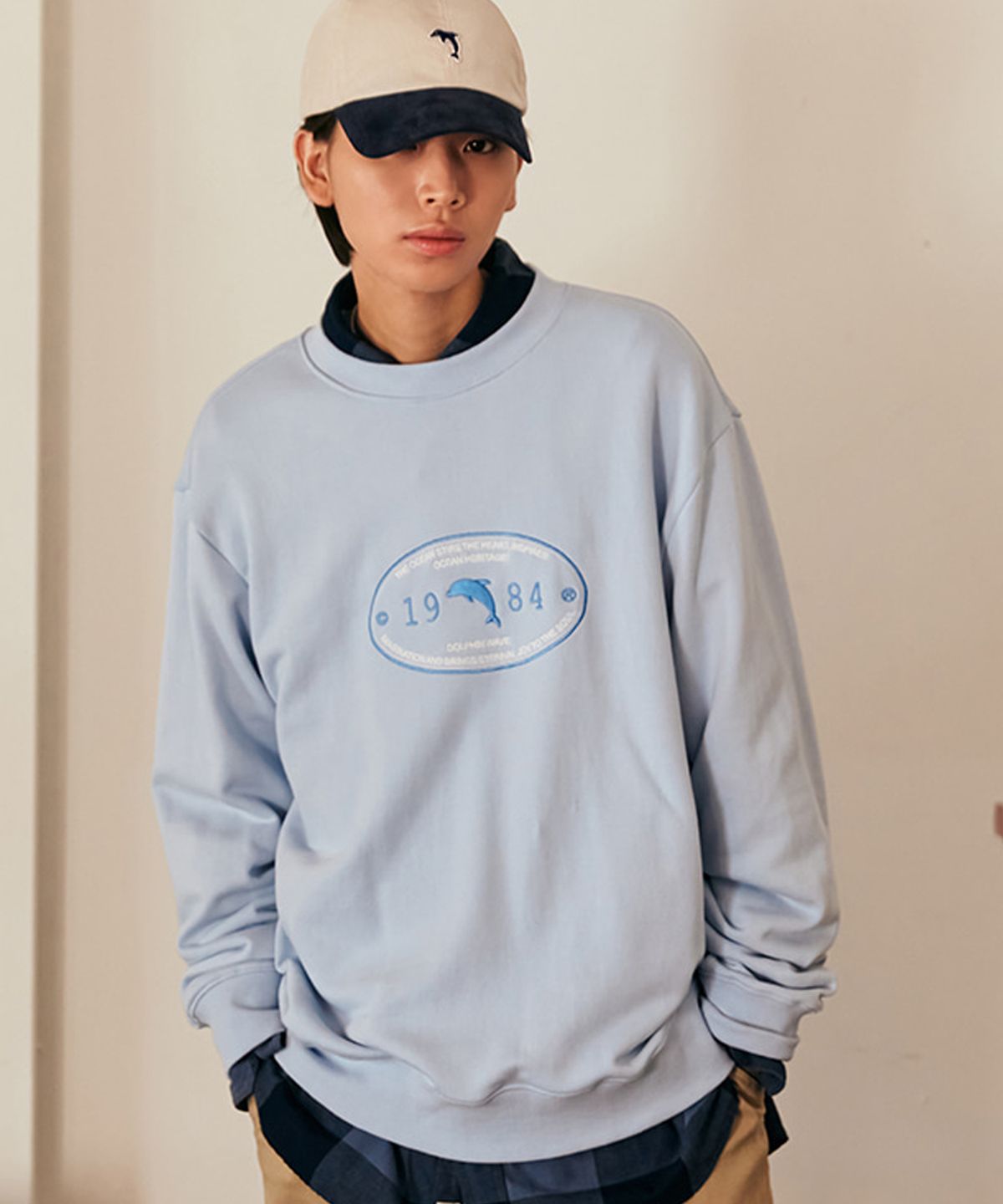 돌핀웨이브어패럴(DOLPHIN WAVE APPAREL) 오벌 돌고래 맨투맨 라이트블루