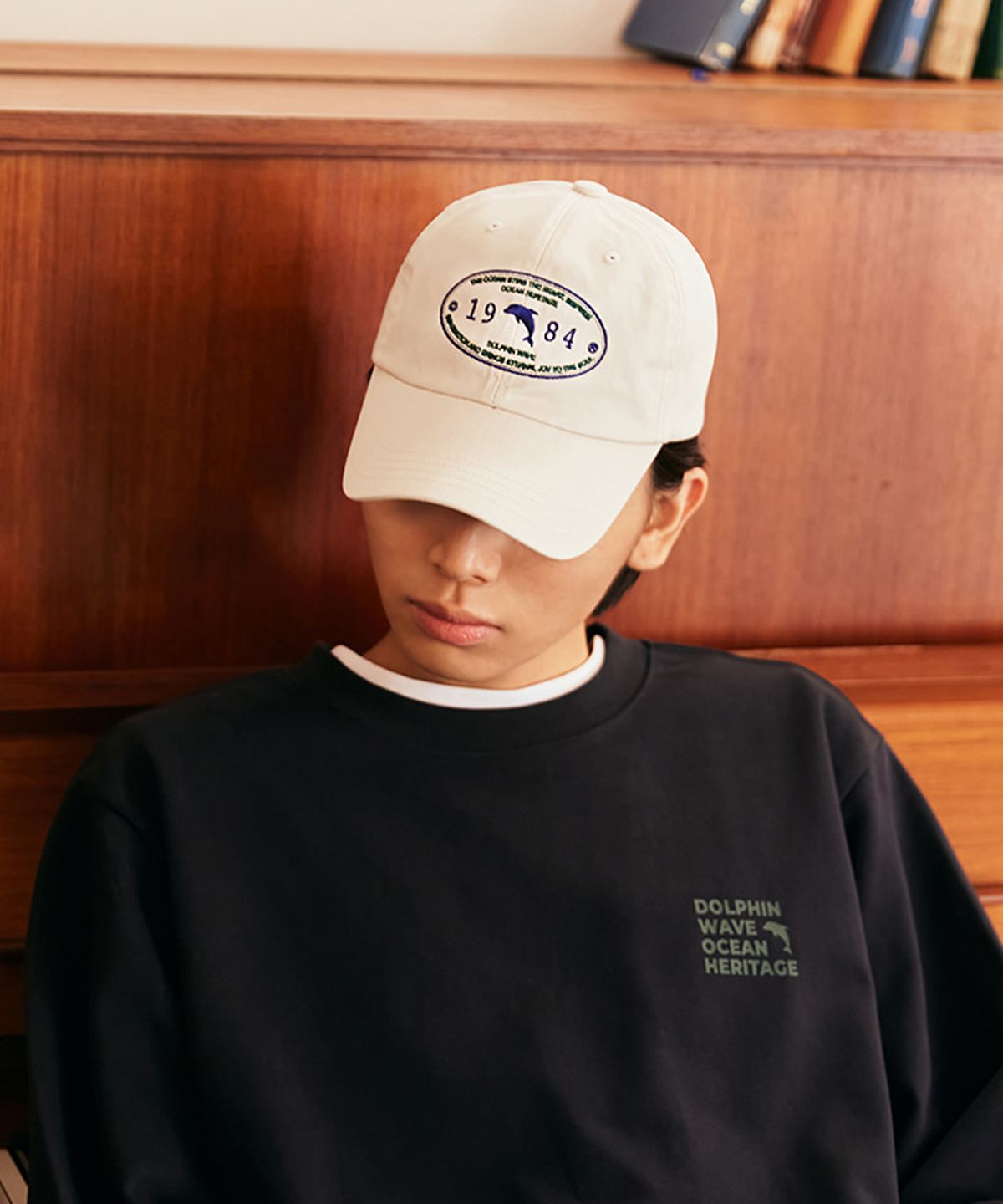 돌핀웨이브어패럴(DOLPHIN WAVE APPAREL) 오벌 돌고래 볼캡 아이보리