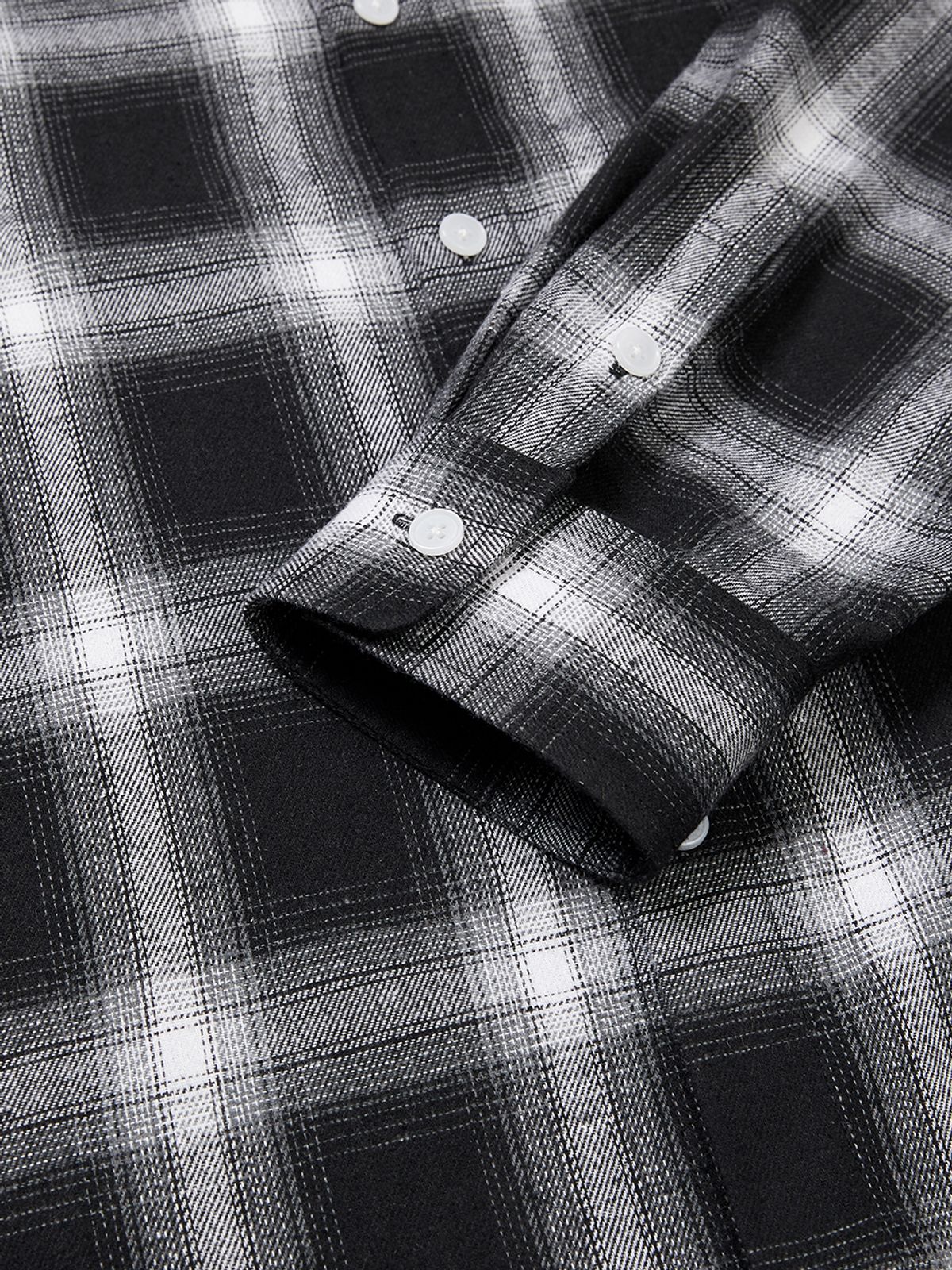 하이랜드 델리 앤 그로서리(HIGHLAND DELI AND GROCERY) Graphic Checkered Shirt Black