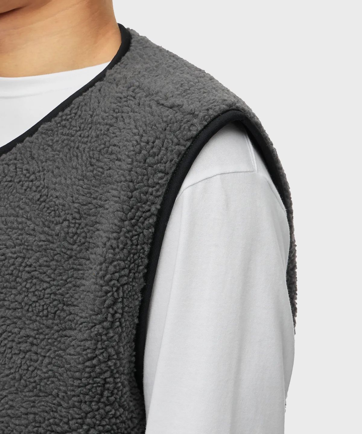 디키즈(DICKIES) 릴렉스드 패브릭 블록킹 베스트 Gunmetal