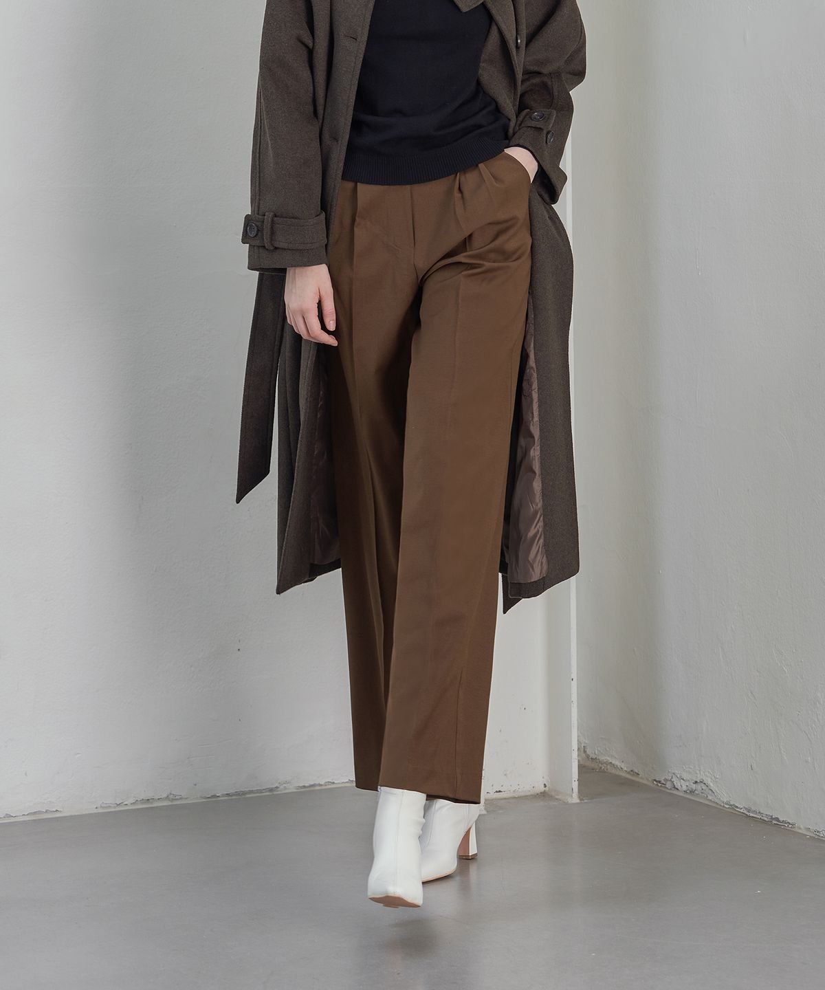 줄리아페페(JULIAPEPE) Signature Wool Semi Wide Slacks (Brown)