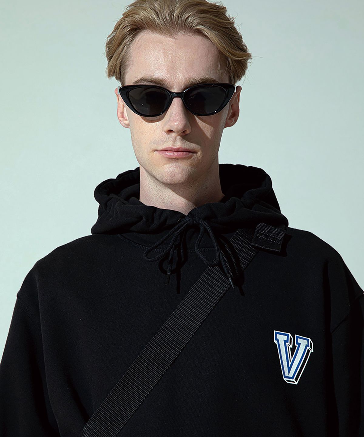 베스띠또(VESTITO) 2023 ver. Stella Hoody BLACK (발색 후디)