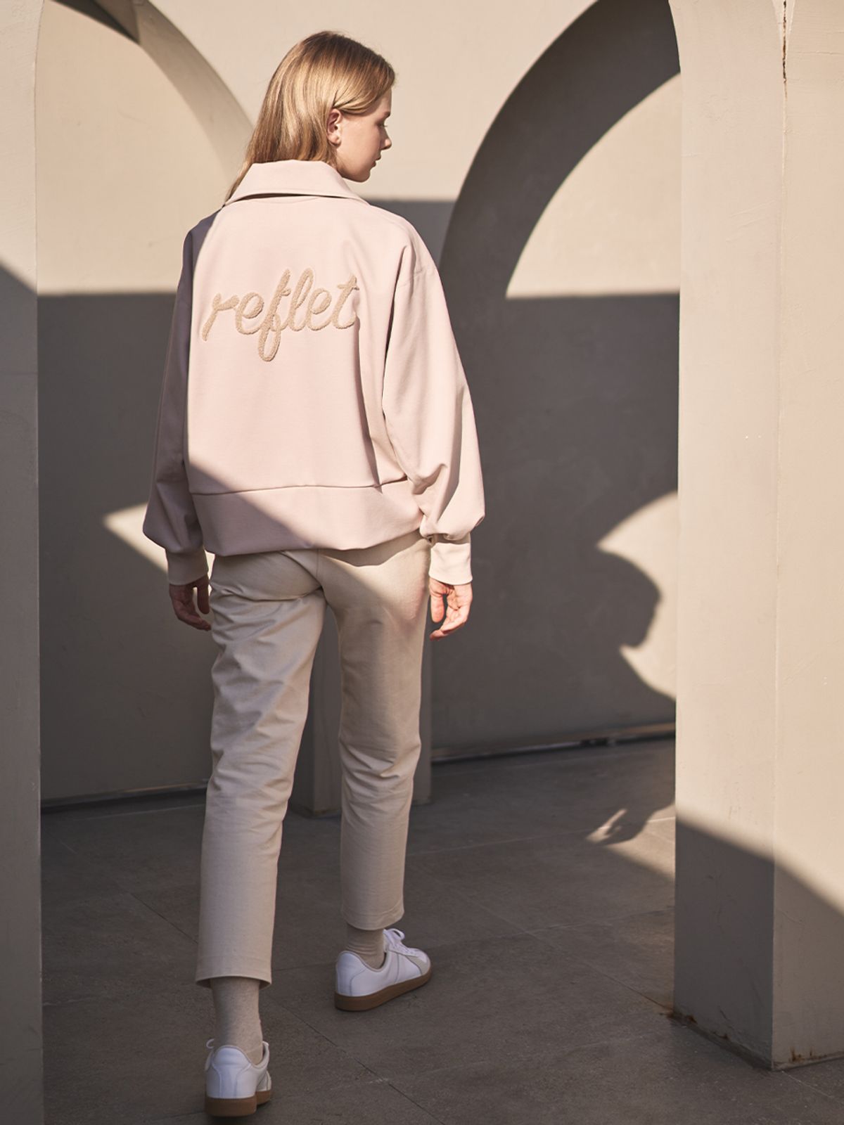 르플레(refle.t) [드 라]부클레 하이넥 점퍼 (핑크베이지)