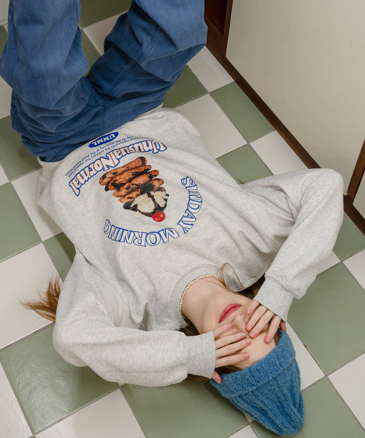 언유주얼 노말(UNUSUALNORMAL) COOKIES SWEAT SHIRT _ MELANGE