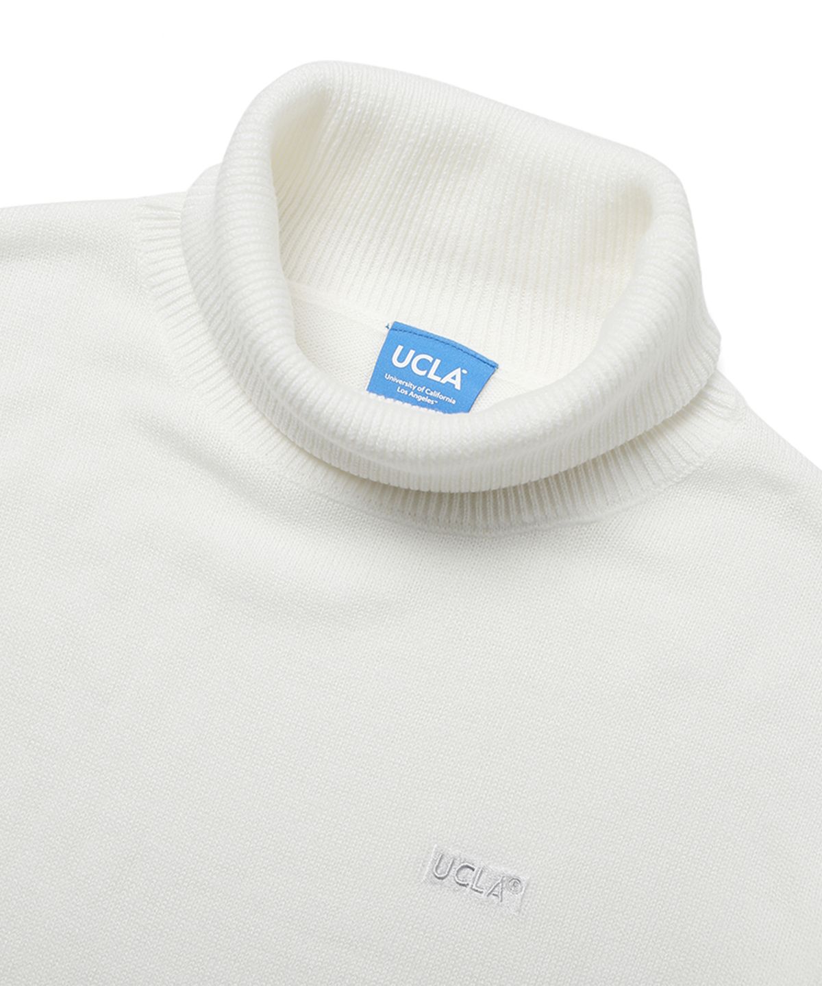 유씨엘에이(UCLA) 베이직 로고 터틀넥 스웨터 [IVORY](UYALK12_22)