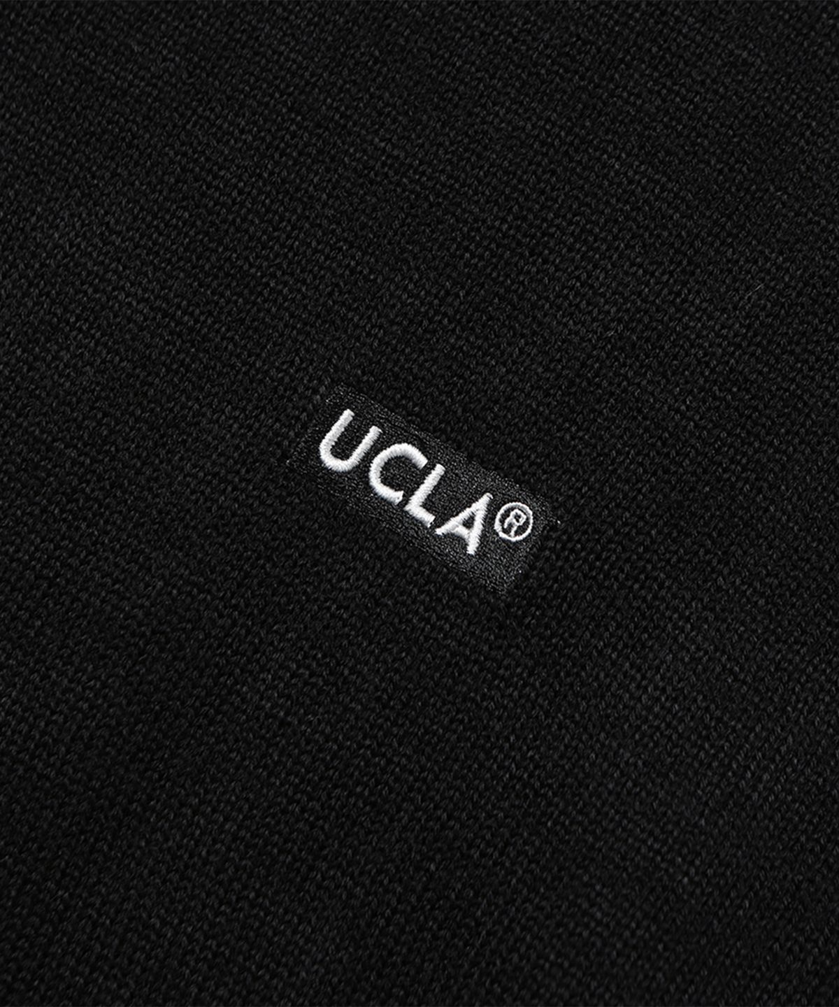 유씨엘에이(UCLA) 베이직 로고 터틀넥 스웨터 [BLACK](UYALK12_39)