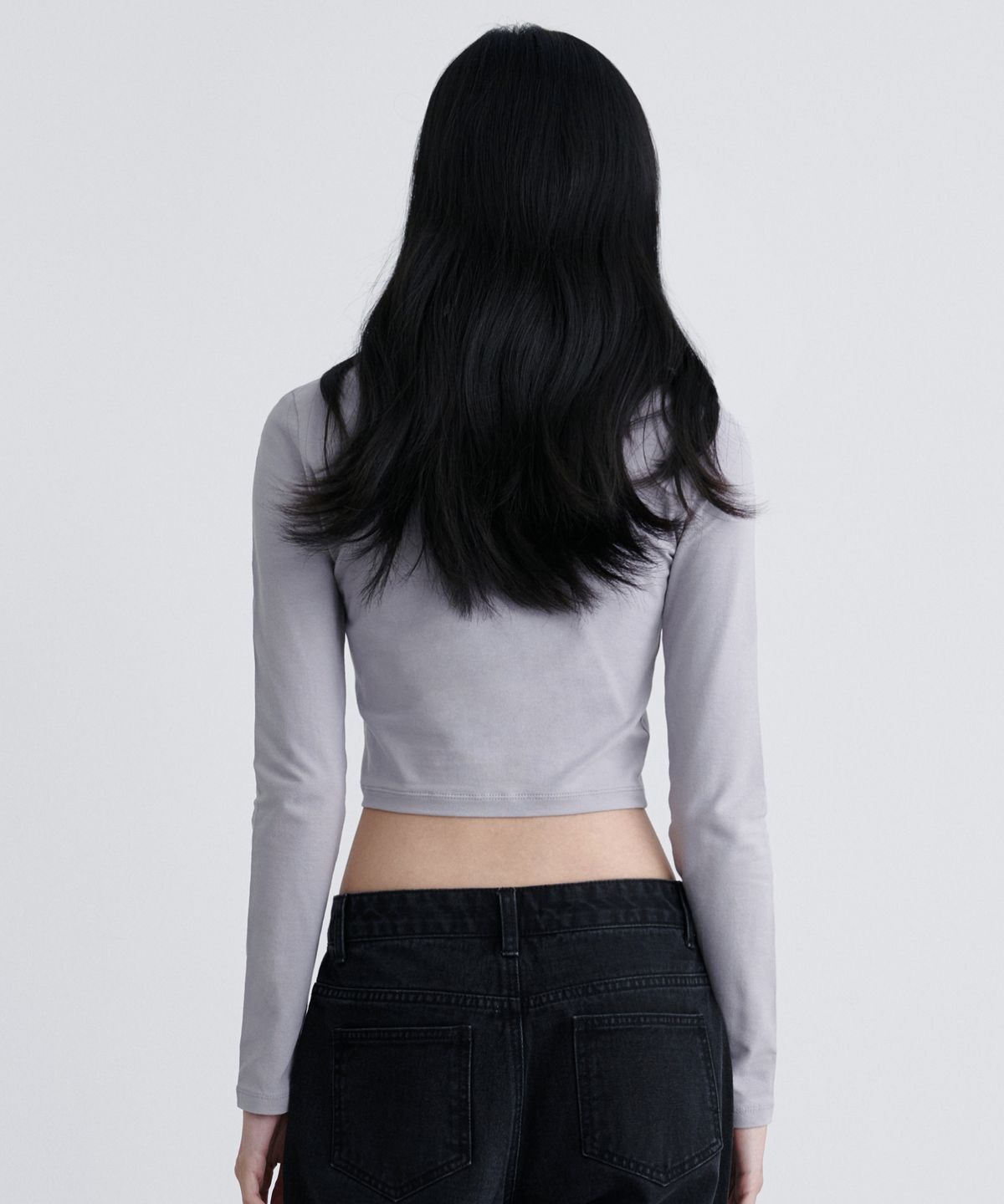 무신사 스탠다드 우먼(MUSINSA STANDARD WOMAN) 우먼즈 슬림 크롭 크루 넥 긴소매 티셔츠 [퍼플 그레이]