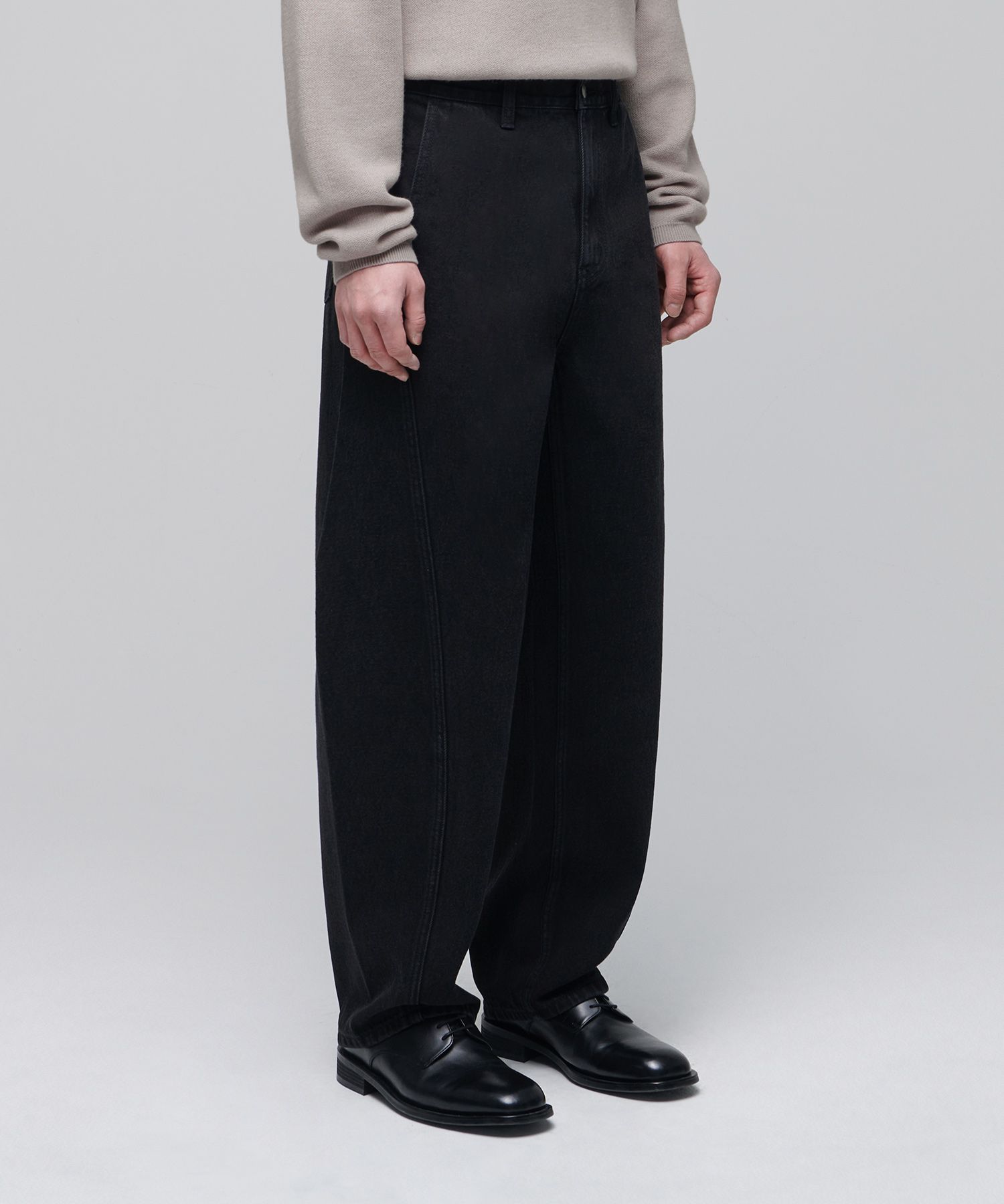 MUSINSA | MUSINSA STANDARD Twisted Semi Balloon Denim Pants