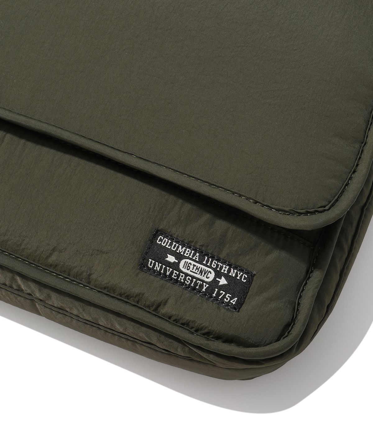컬럼비아 유니버시티(COLUMBIA UNIVERSITY) COLUMBIA NYC CROSS BAG LARGE 다크카키