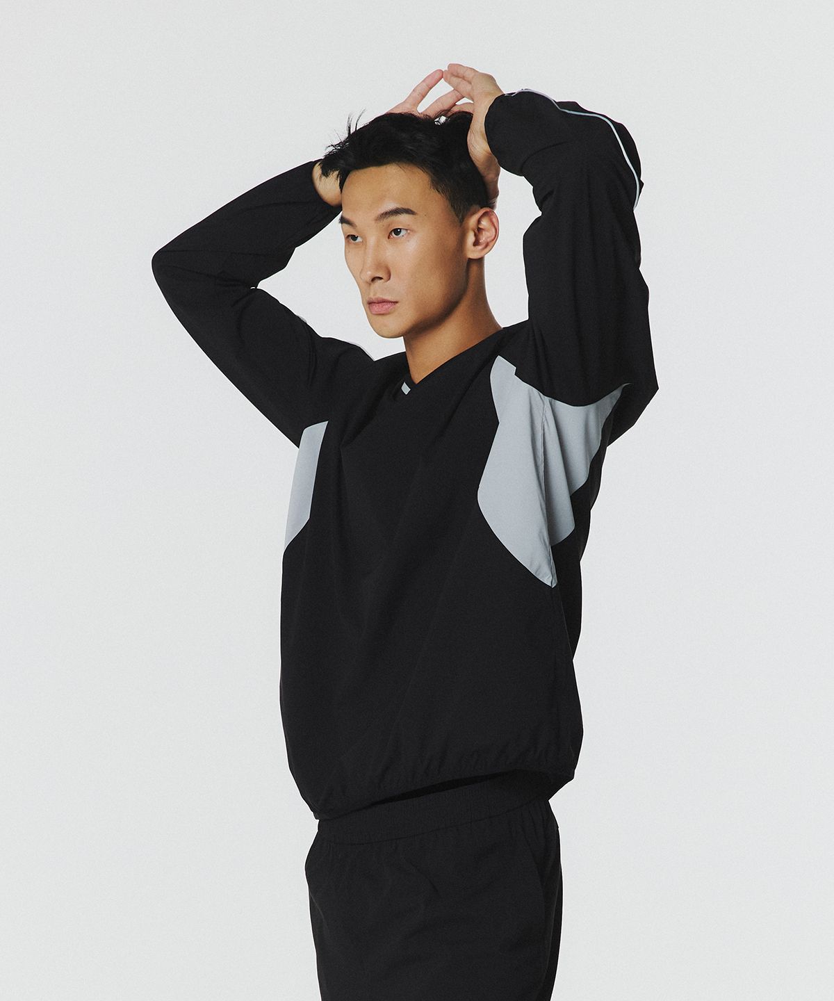 무신사 스탠다드 스포츠(MUSINSA STANDARD SPORTS) 퀵드라이 오버핏 블록 피스테 롱슬리브  (2color)