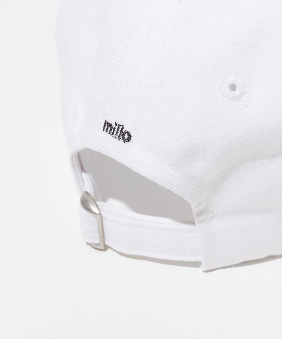 밀로 아카이브(MILLO ARCHIVE) 홀리데이 시그니처 볼 캡 [화이트]